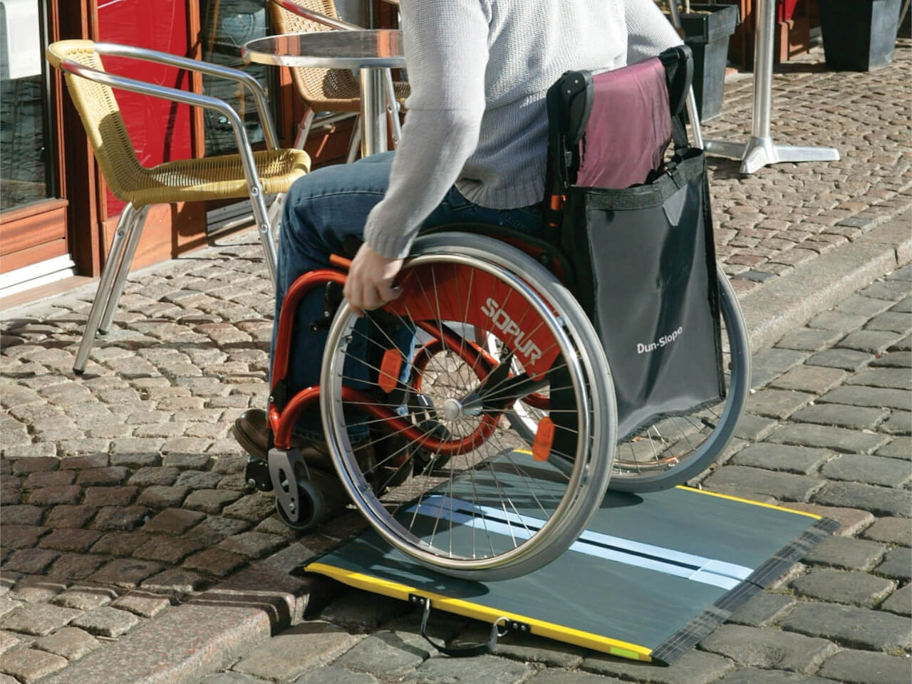 Rollstuhlrampe Kfz- Rampe Auffahrrampe Motorradrampe in Saarbrücken-West -  Burbach, Nutzfahrzeugteile & Zubehör